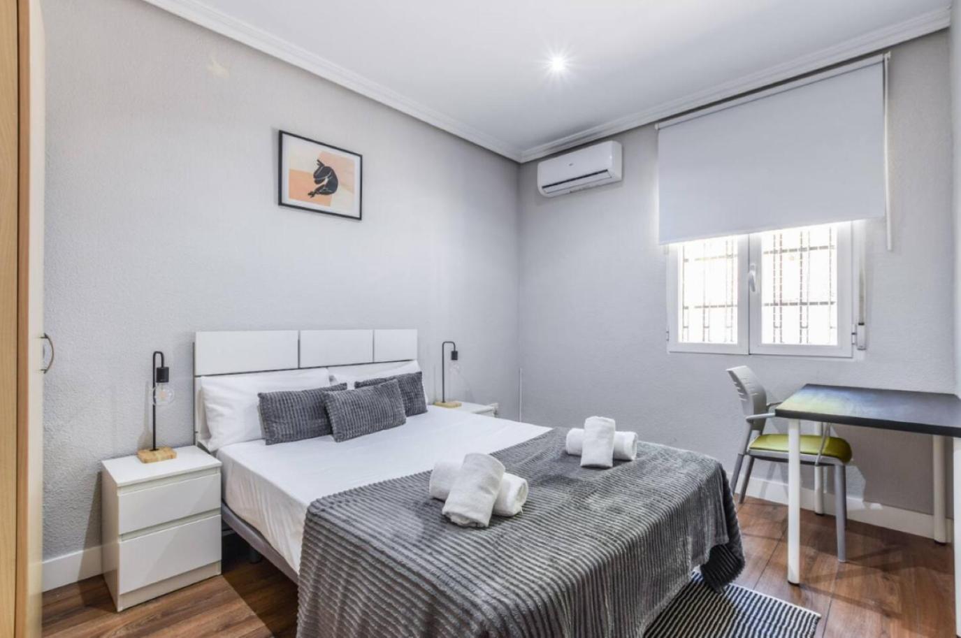 Charming Overlooking Plaza Mayor Apartamento *