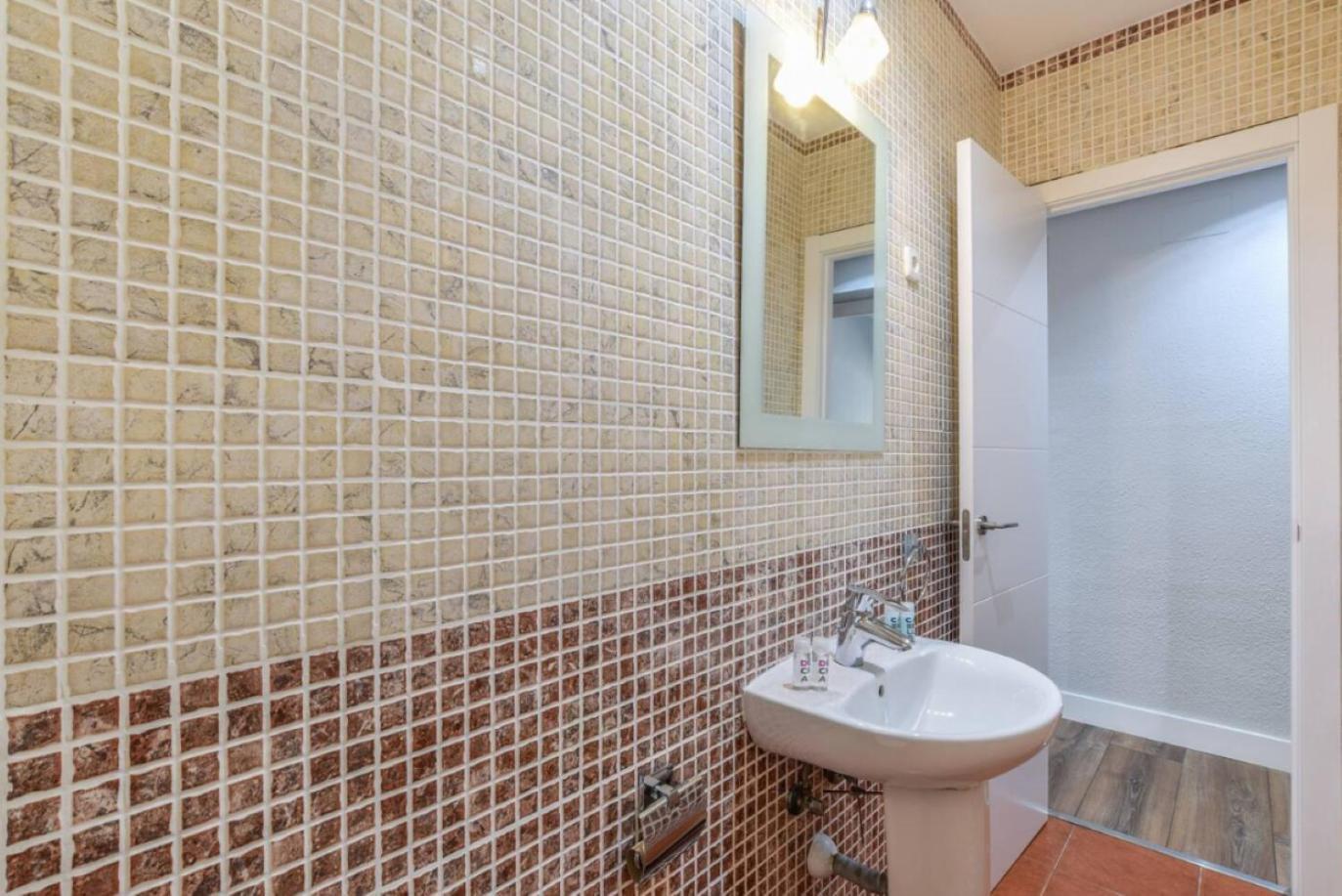 Charming Overlooking Plaza Mayor Madrid