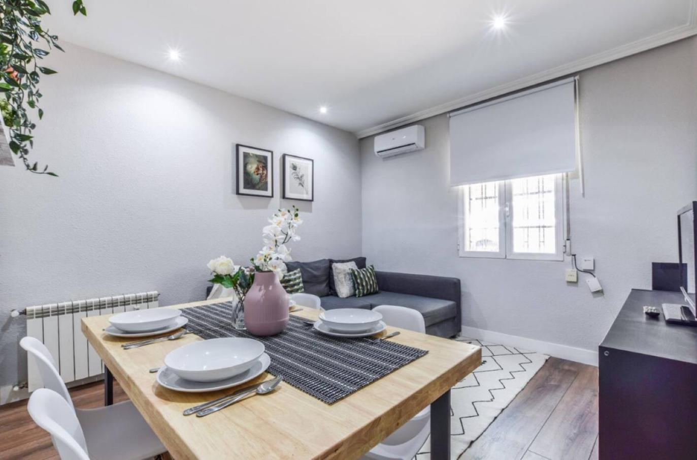 Charming Overlooking Plaza Mayor